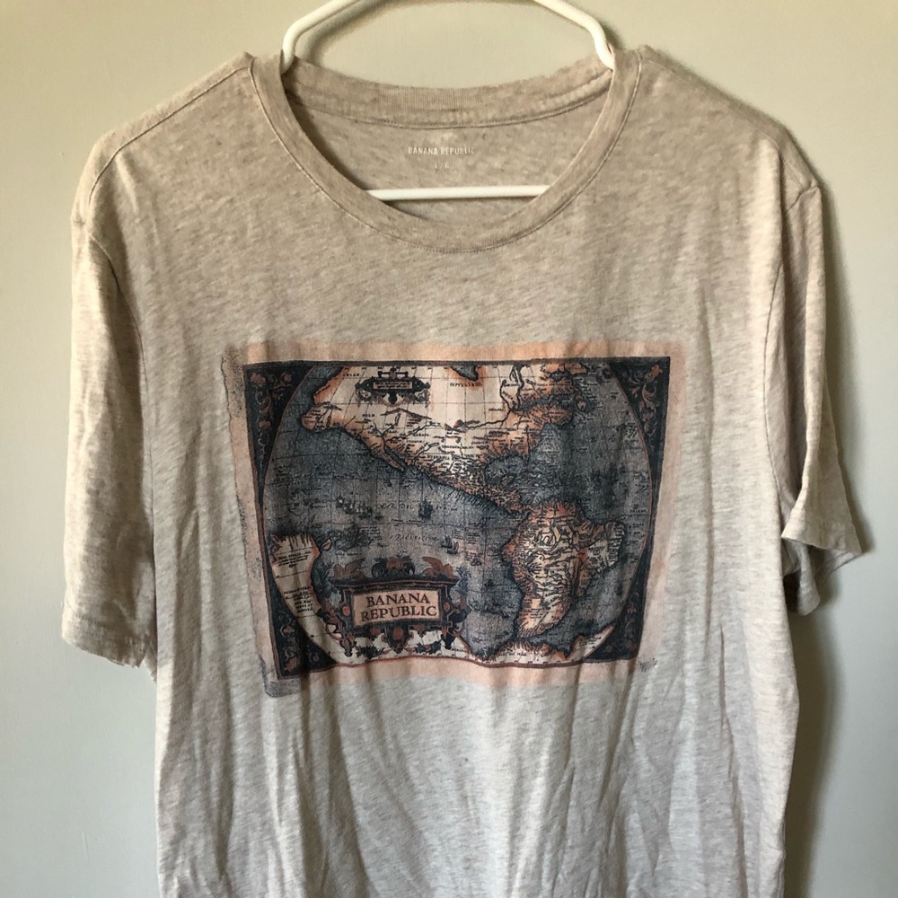 3 pc lot Size L Tees Banana Republic Hobie